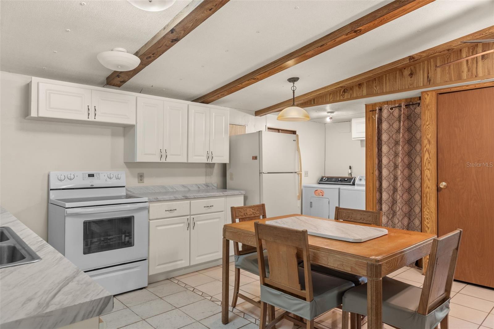 3909 S Cedar Ter Property Photo 15
