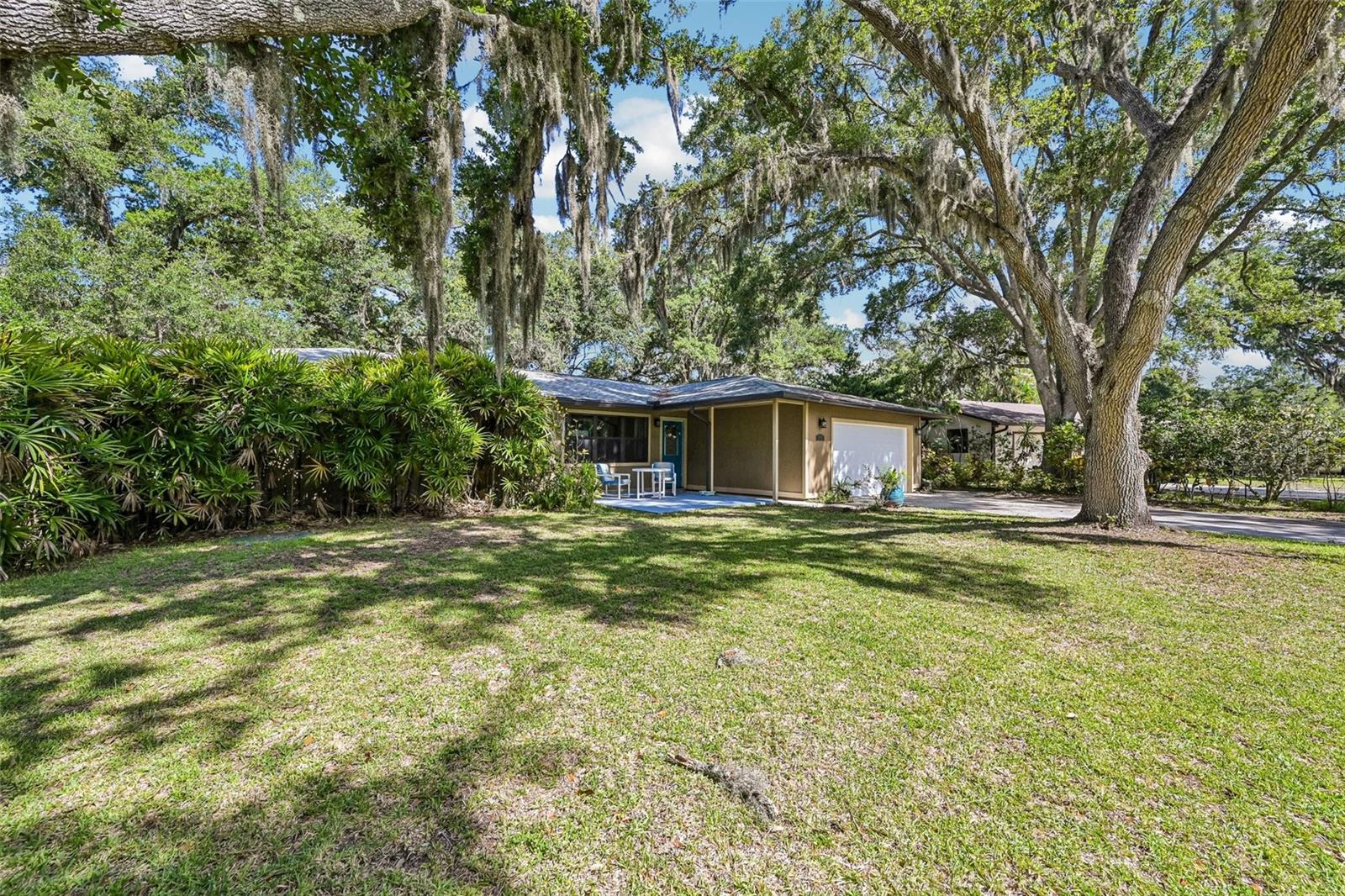 3304 SWAAN LN