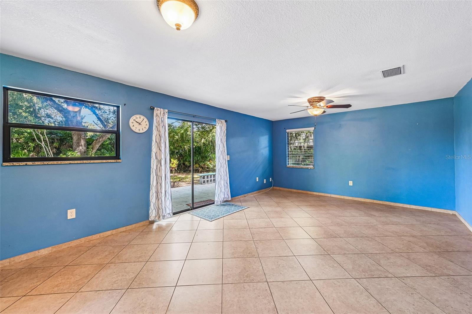 3304 Swaan Ln Property Photo 14