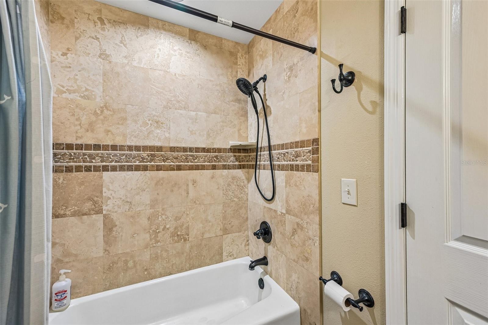 3304 Swaan Ln Property Photo 18