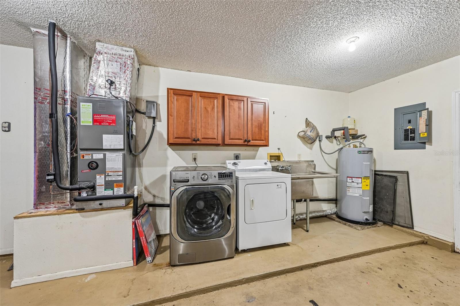 3304 Swaan Ln Property Photo 26