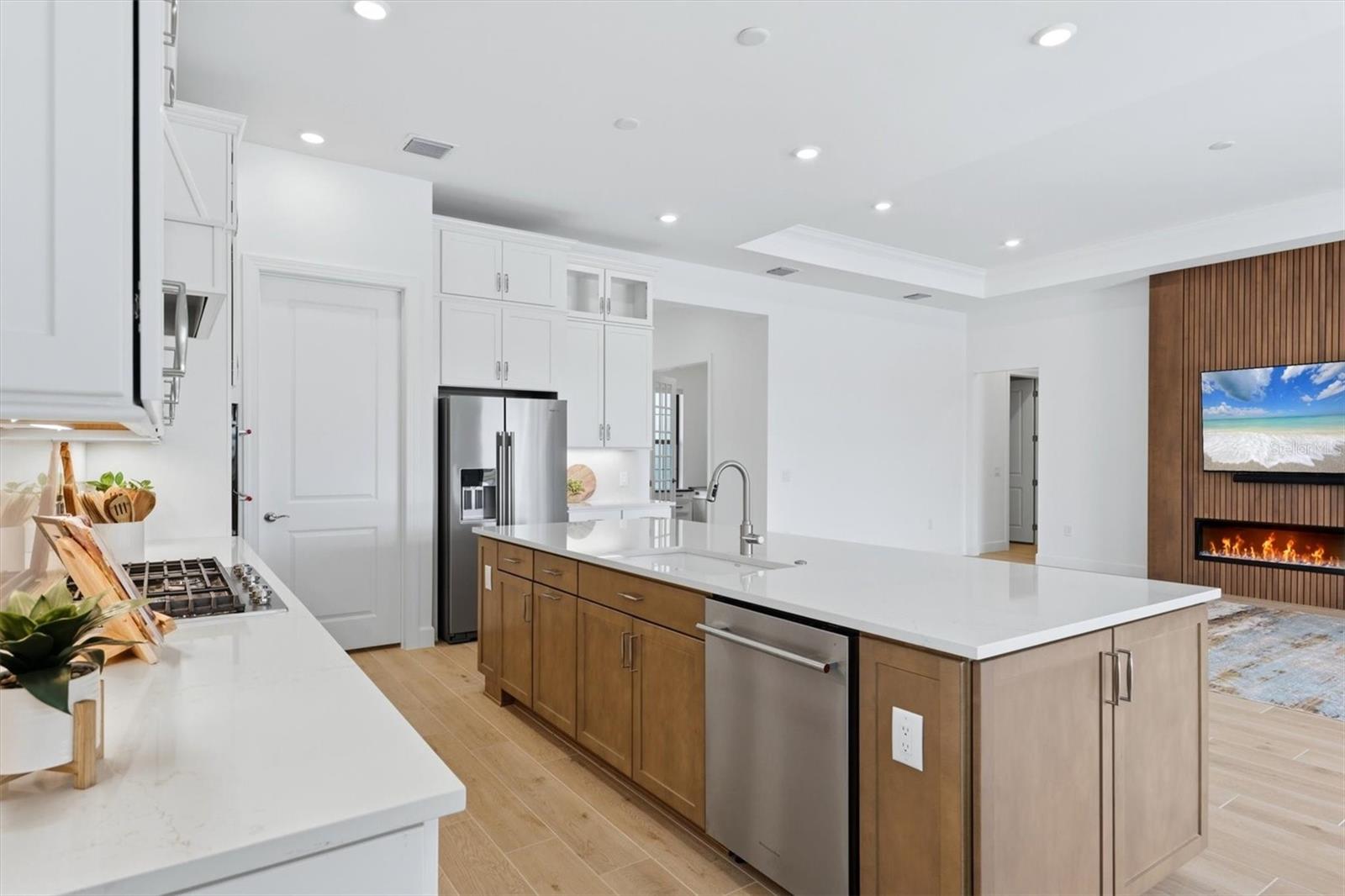 4923 Empire Landing Run Property Photo 15