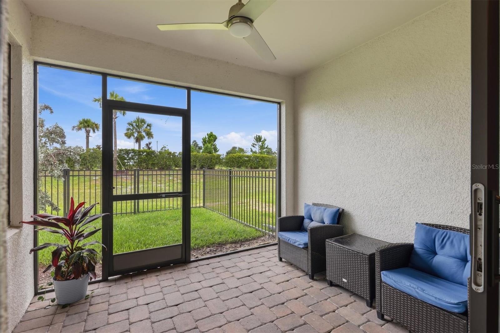 6499 Silverstar Dr Property Photo 5