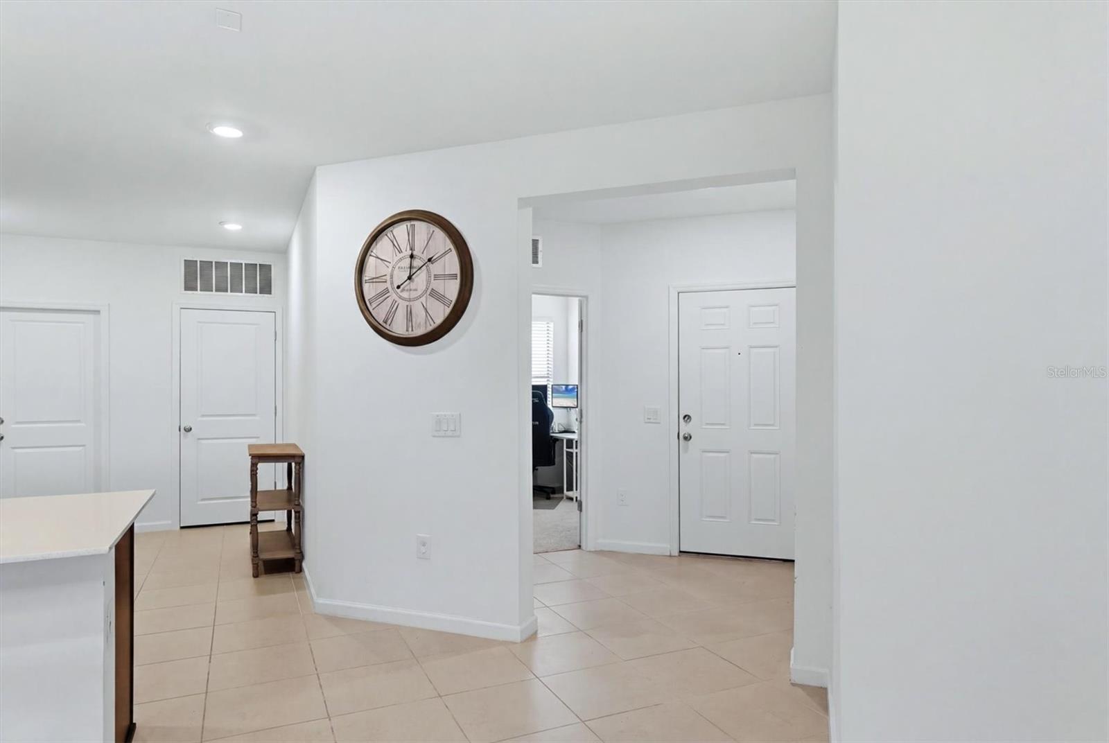 6499 Silverstar Dr Property Photo 22