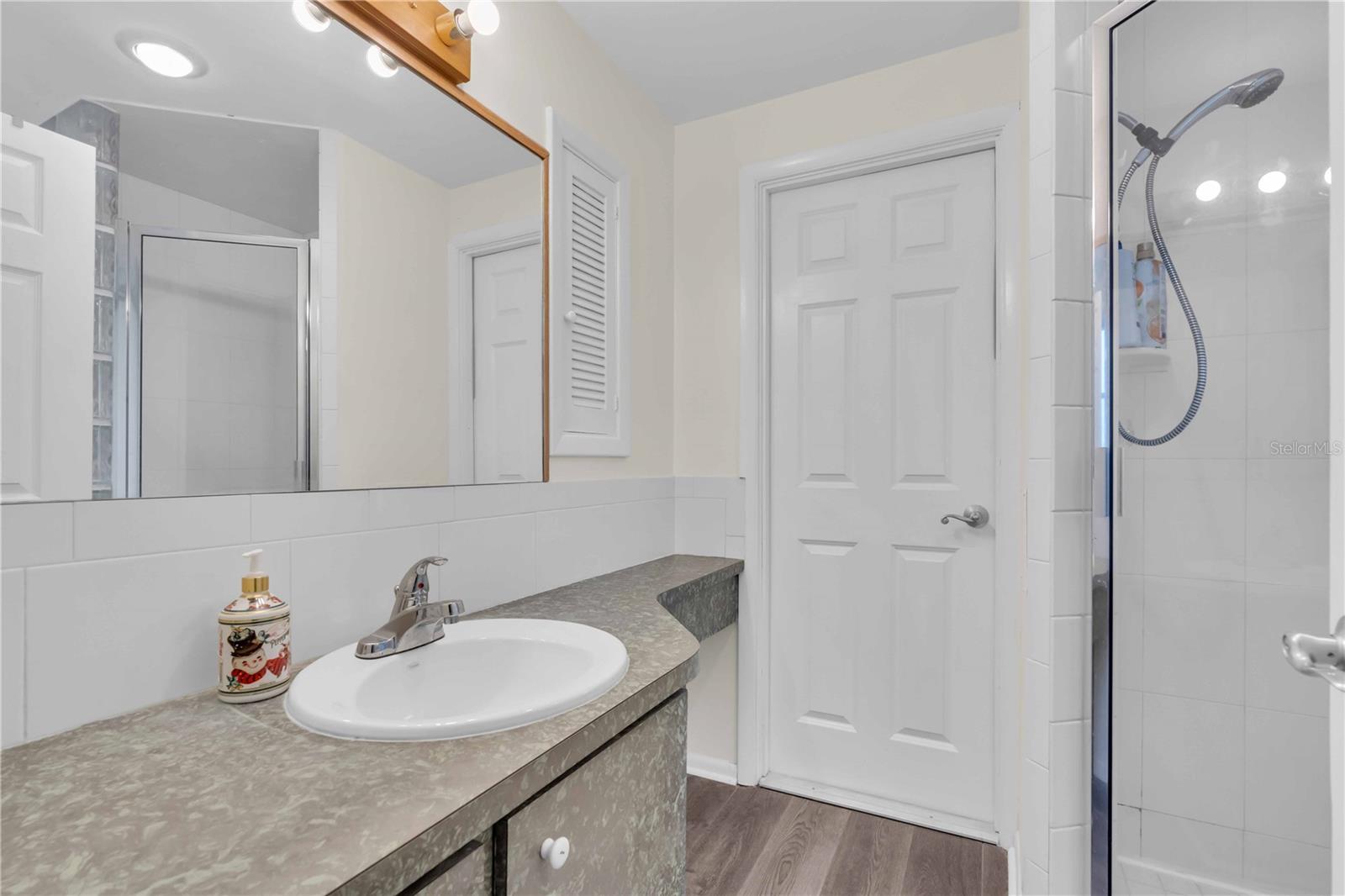 7420 Cass Cir Property Photo 13