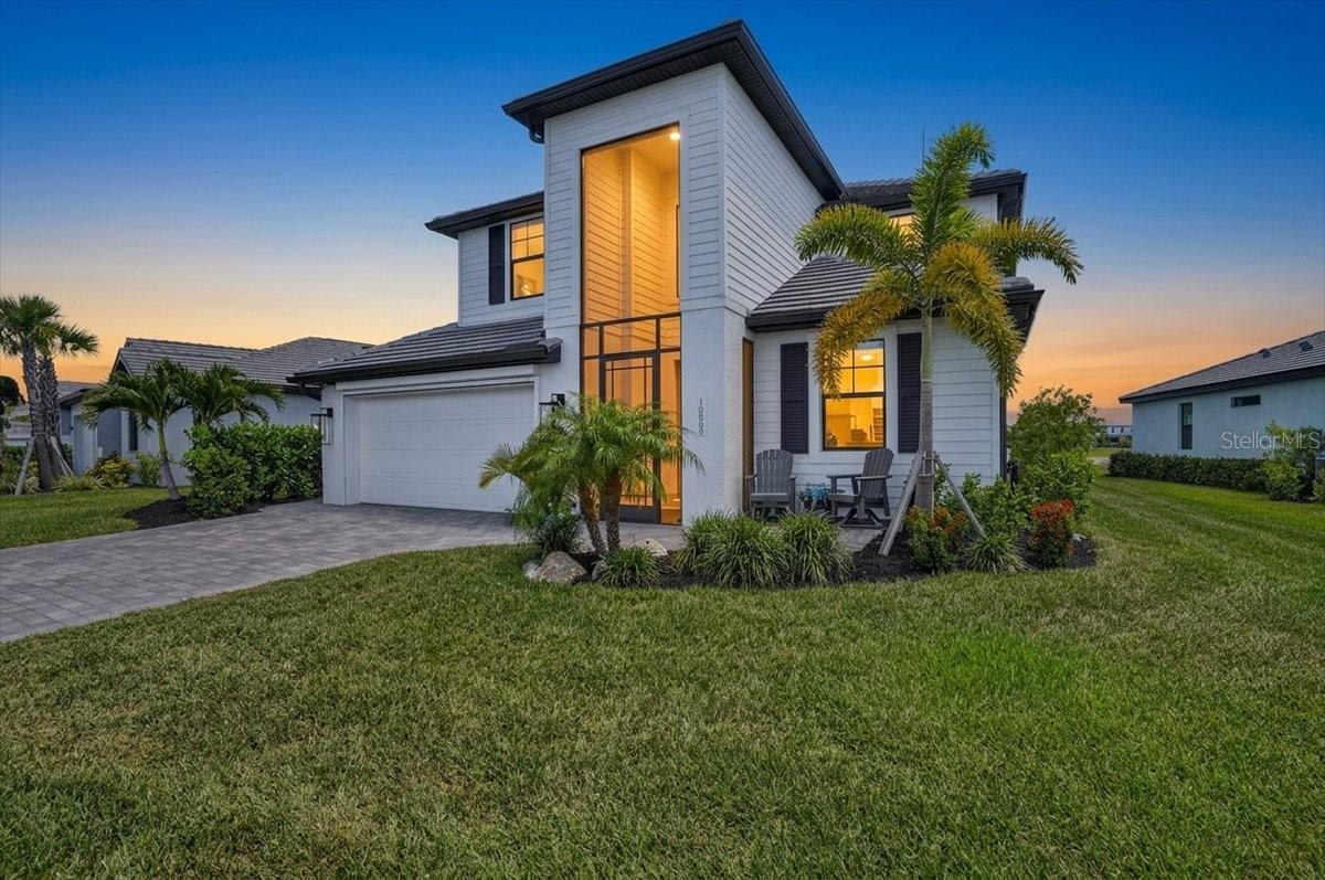 10865 Sun Drop St Property Photo 3