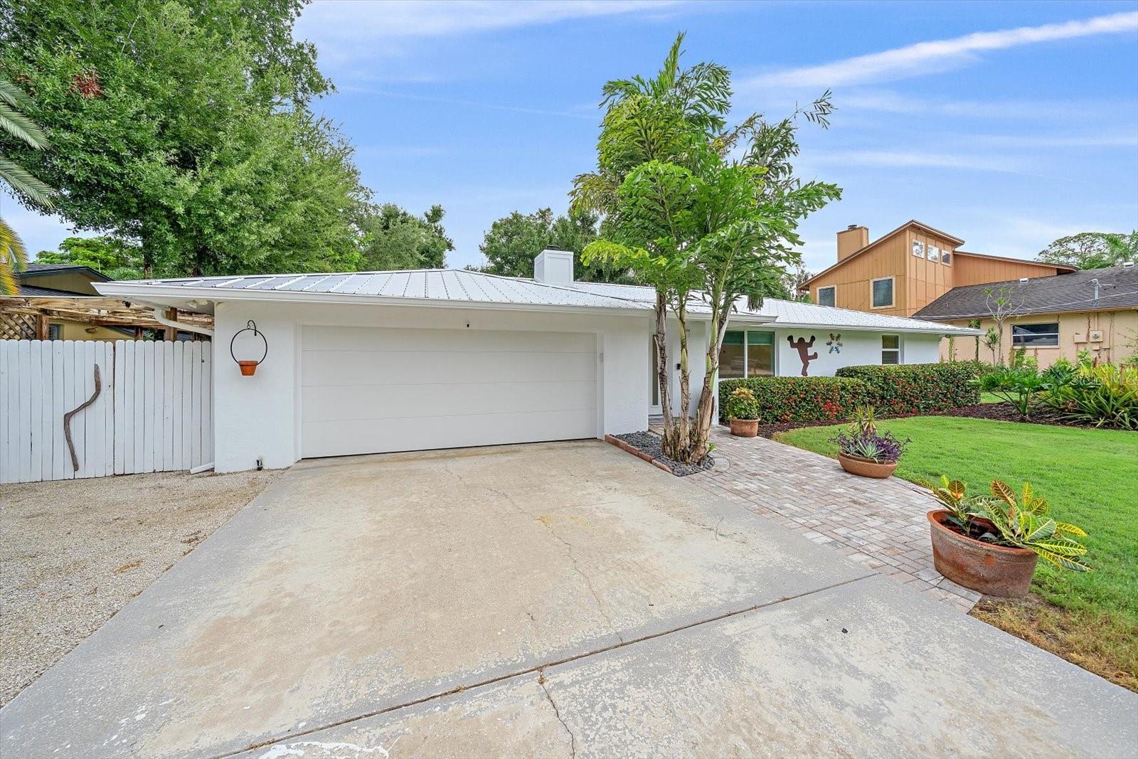 4271 Lago Way Property Photo 1