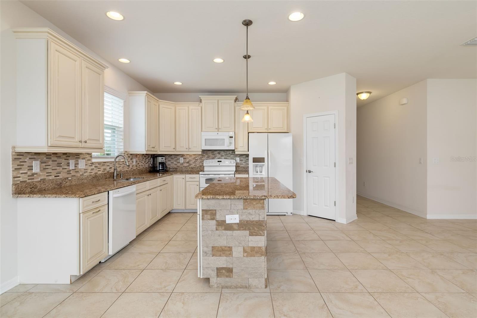 7726 111th Ter E Property Photo 11