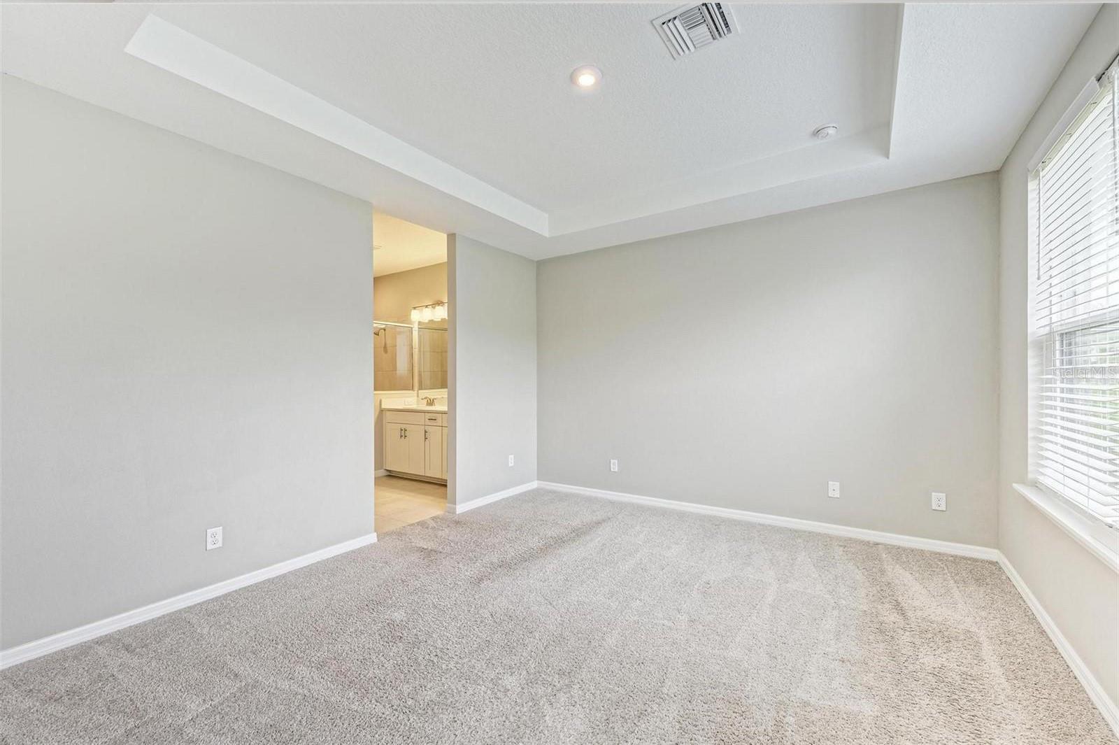 5564 Summit Gln Property Photo 11