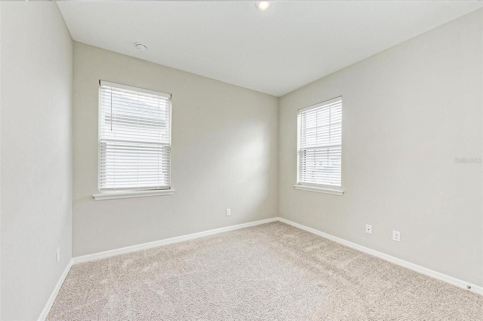 5564 Summit Gln Property Photo 23