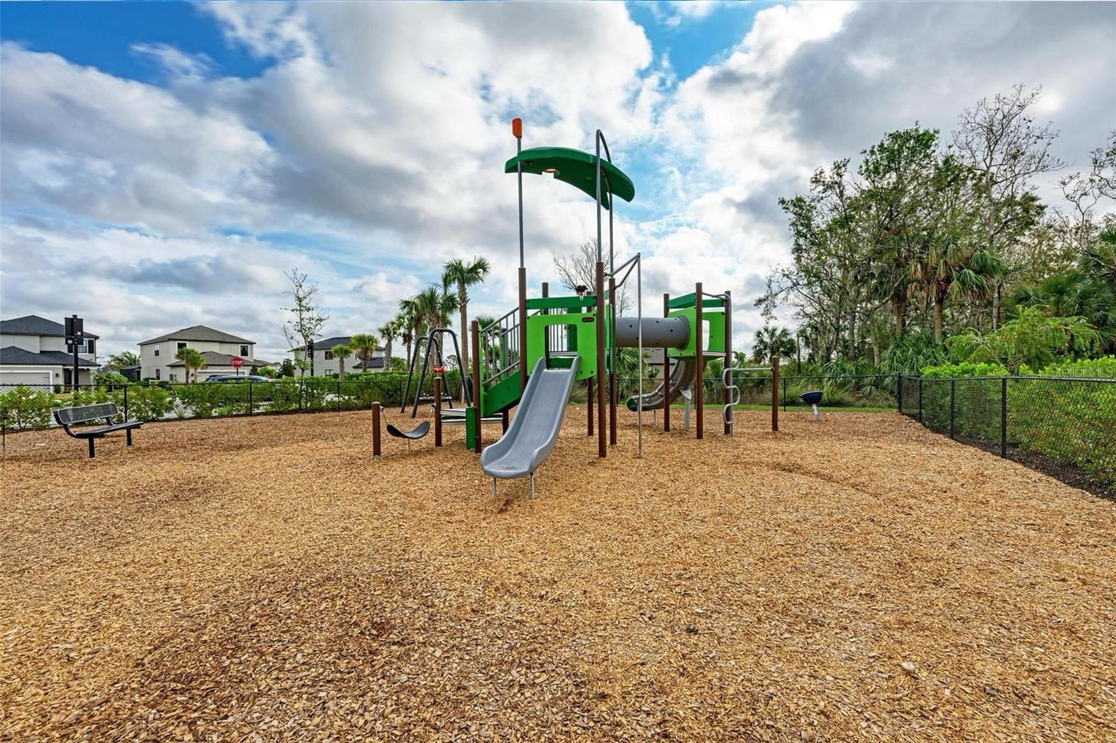 5564 Summit Gln Property Photo 35