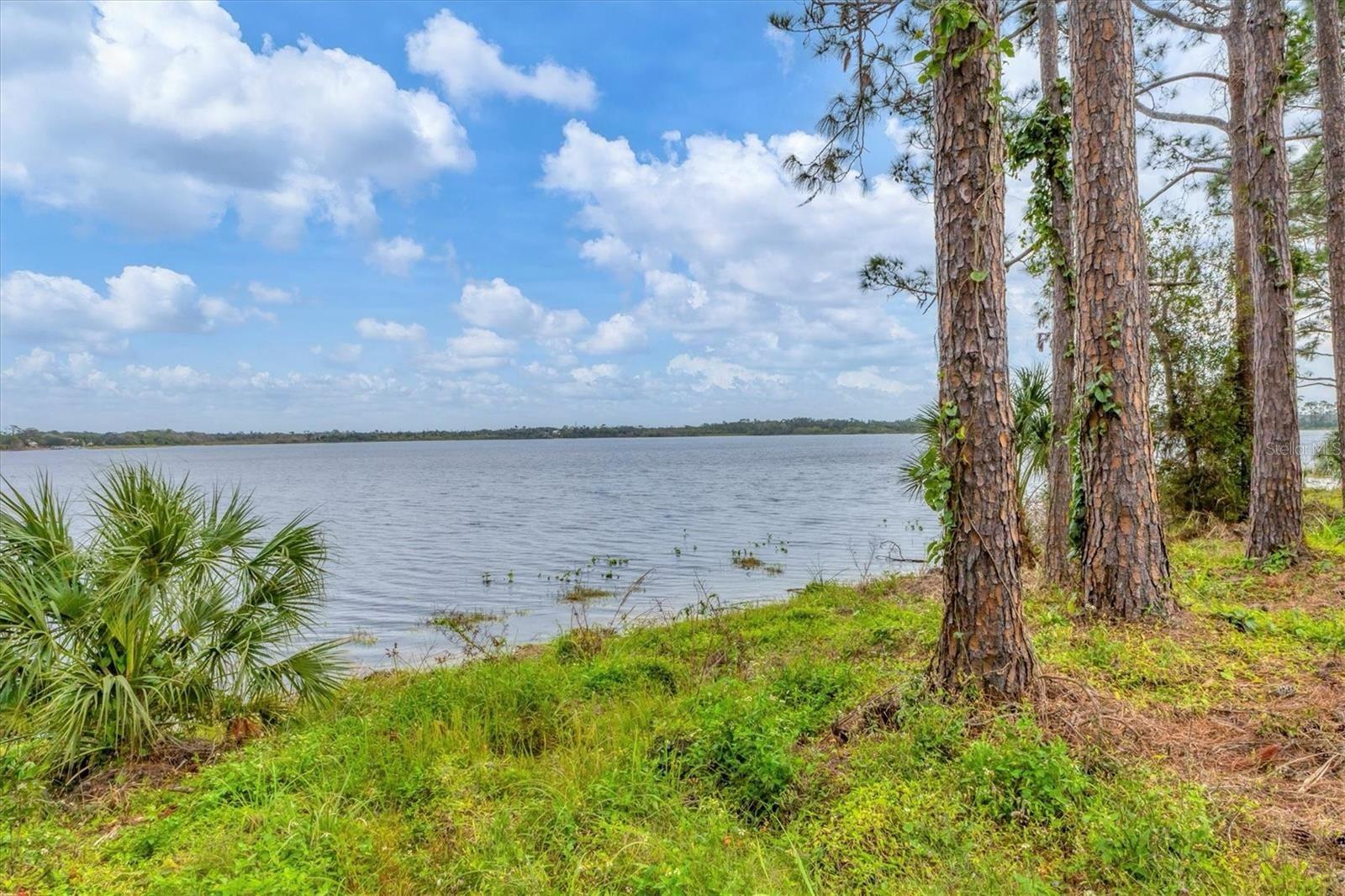 5564 Summit Gln Property Photo 38