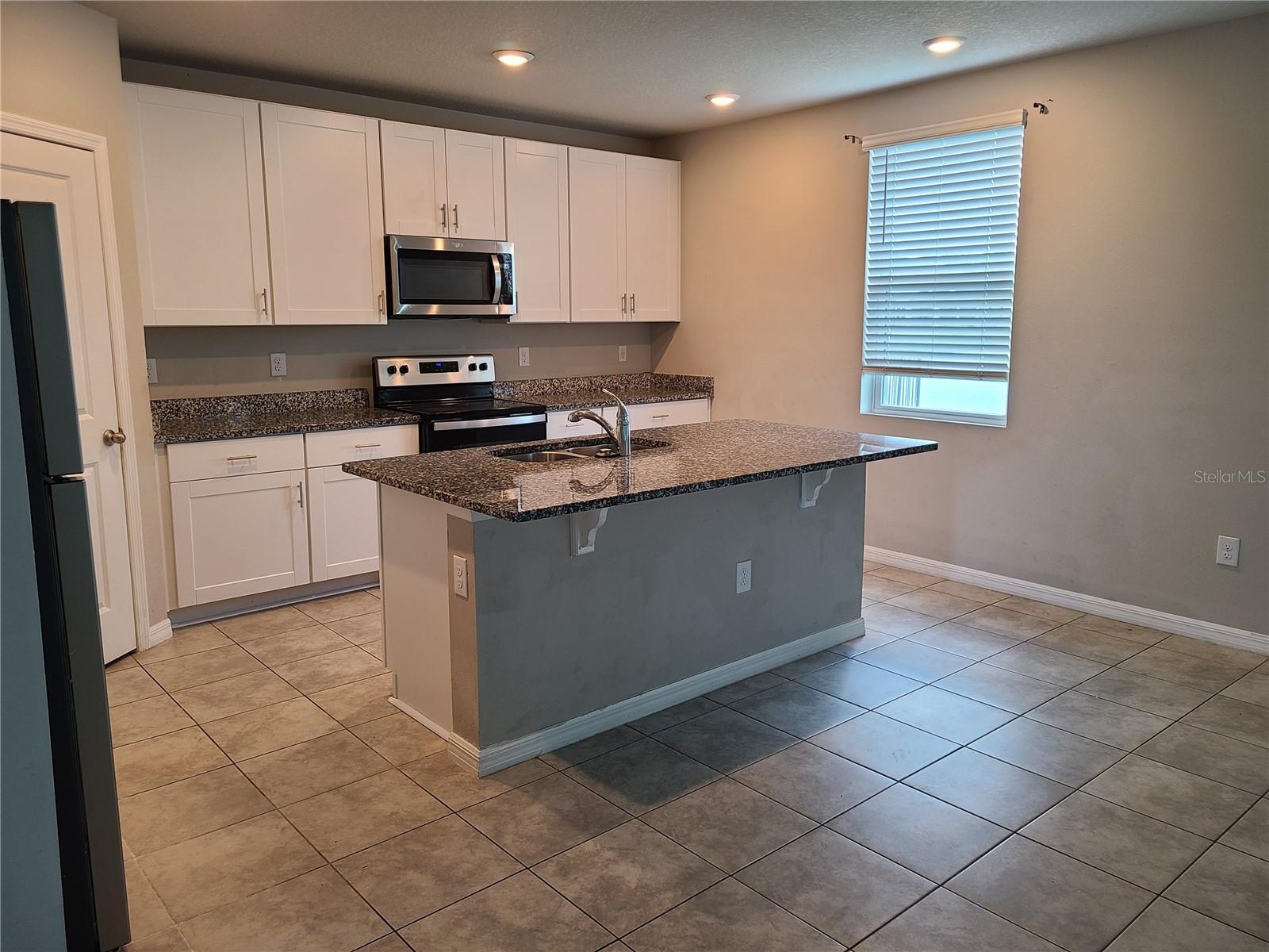 10217 Daybreak Gln Property Photo 2