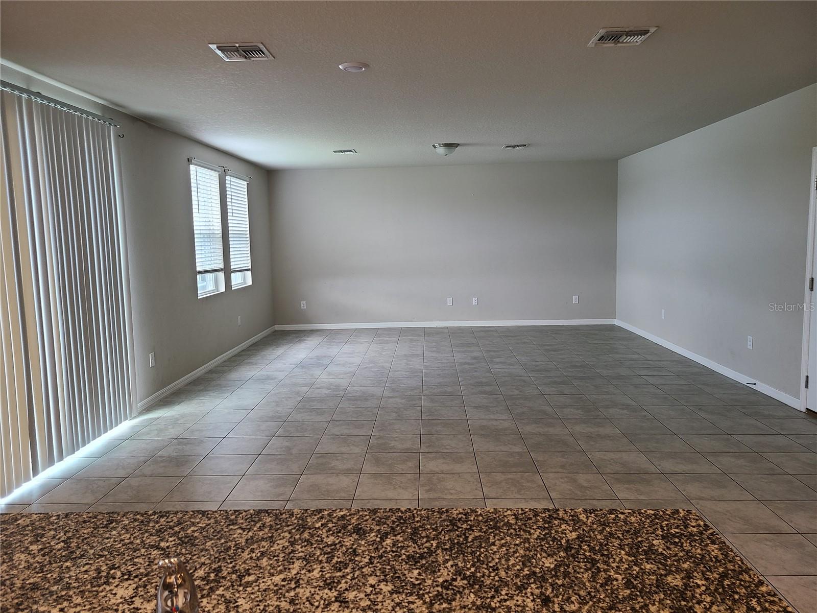 10217 Daybreak Gln Property Photo 4