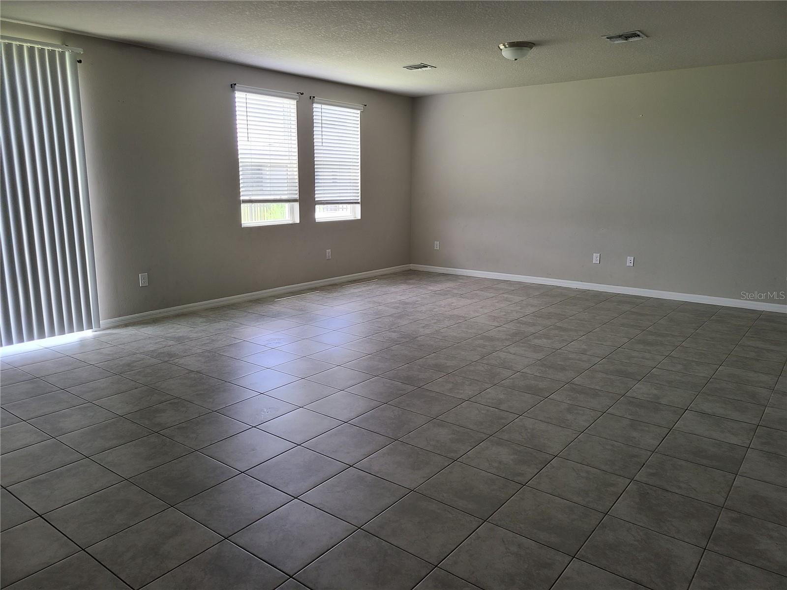 10217 Daybreak Gln Property Photo 6