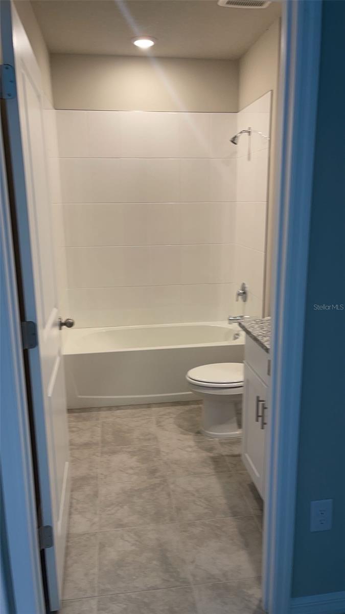 10217 Daybreak Gln Property Photo 9