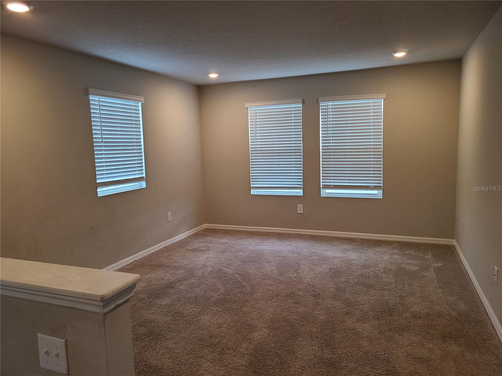 10217 Daybreak Gln Property Photo 12