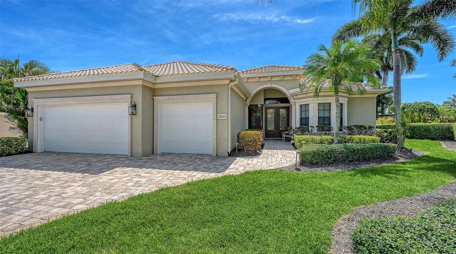 8889 Enclave Ct Property Photo