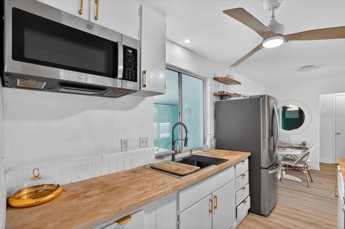 885 Fairfax Ter Nw Property Photo 11