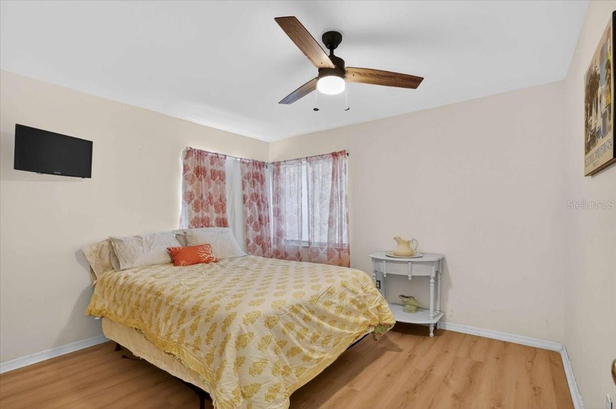 885 Fairfax Ter Nw Property Photo 22