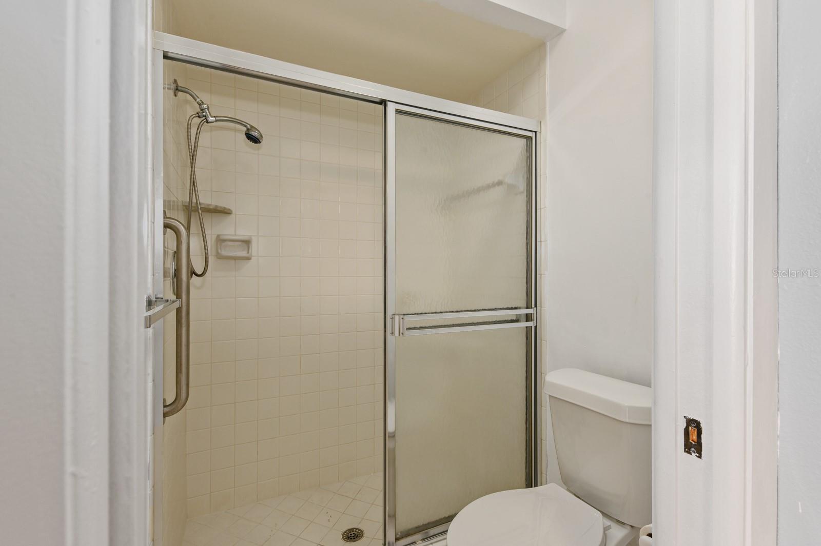 5528 37th St E #5528 Property Photo 5