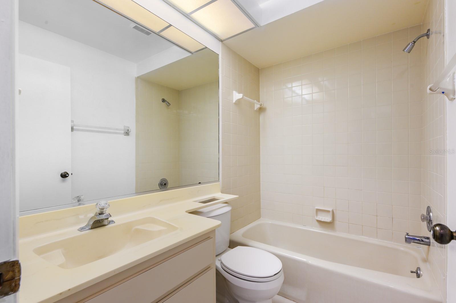 5528 37th St E #5528 Property Photo 18