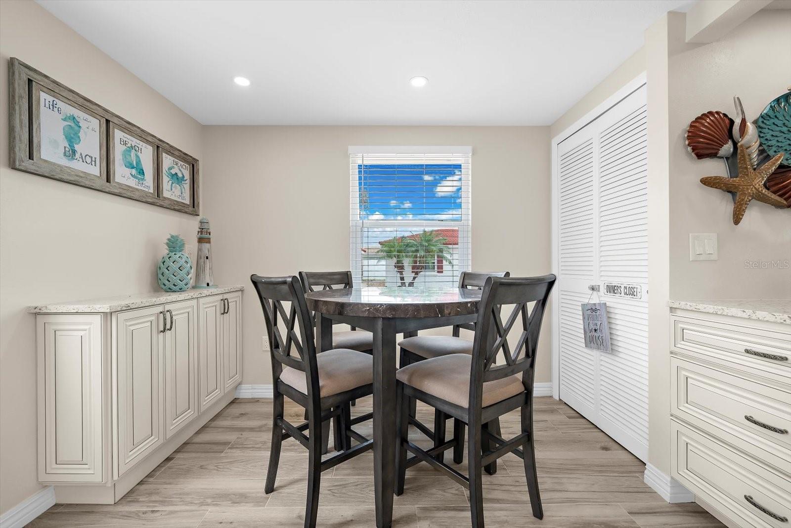 6154 Midnight Pass Rd #b1 Property Photo 12