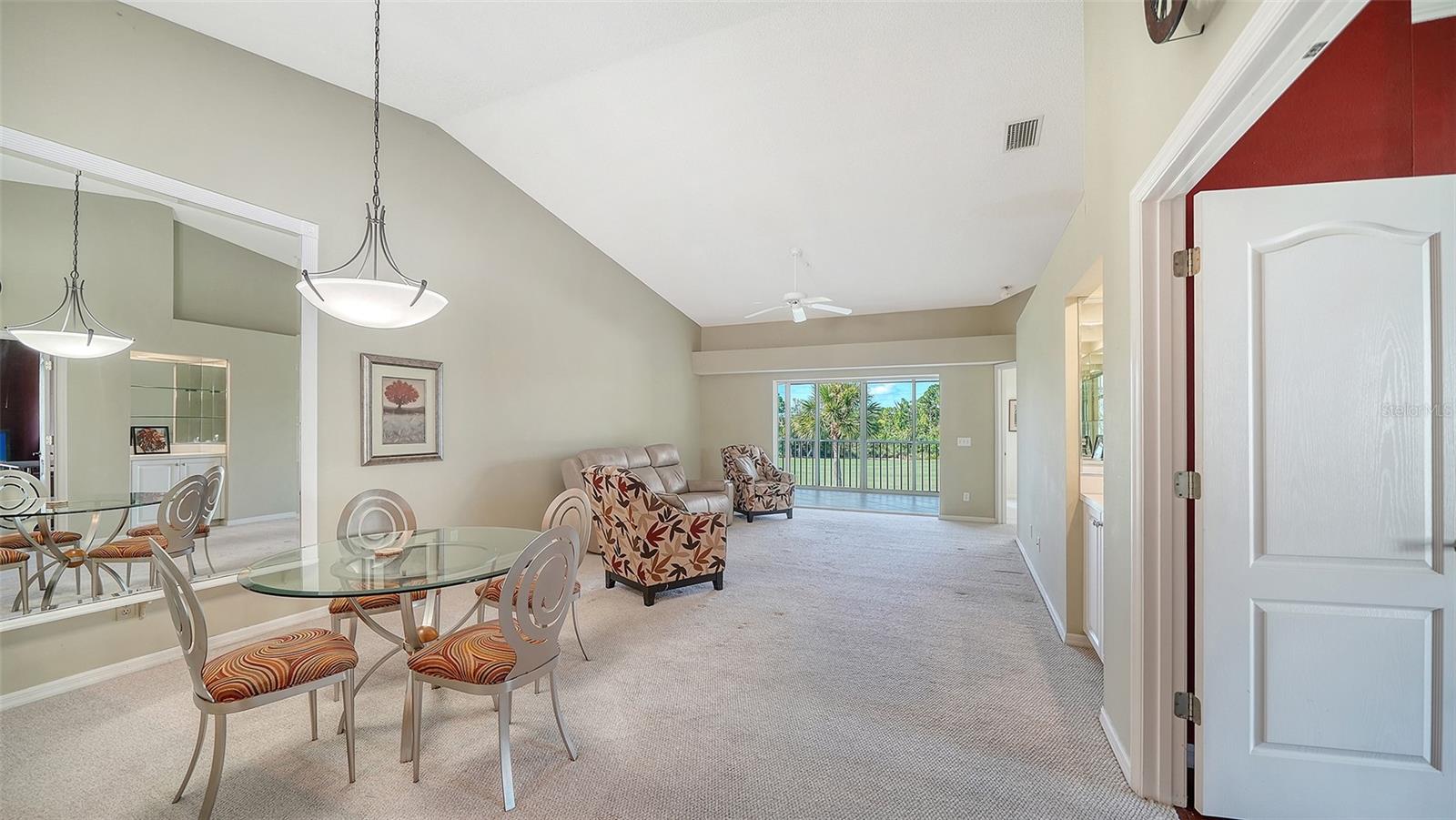 9641 Castle Point Dr #1226 Property Photo 12