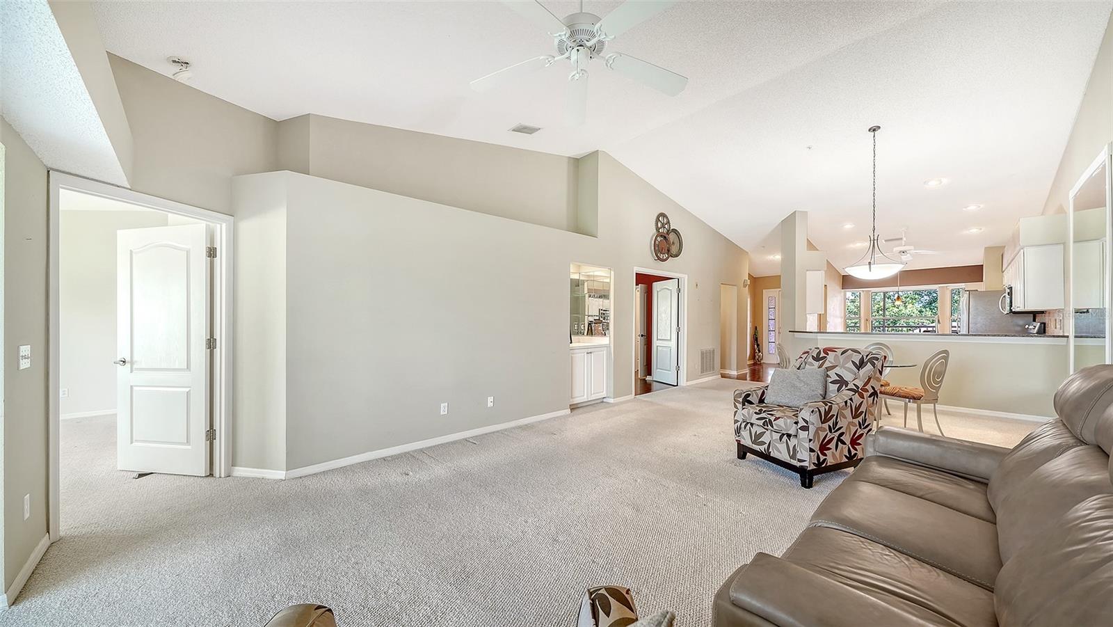 9641 Castle Point Dr #1226 Property Photo 14