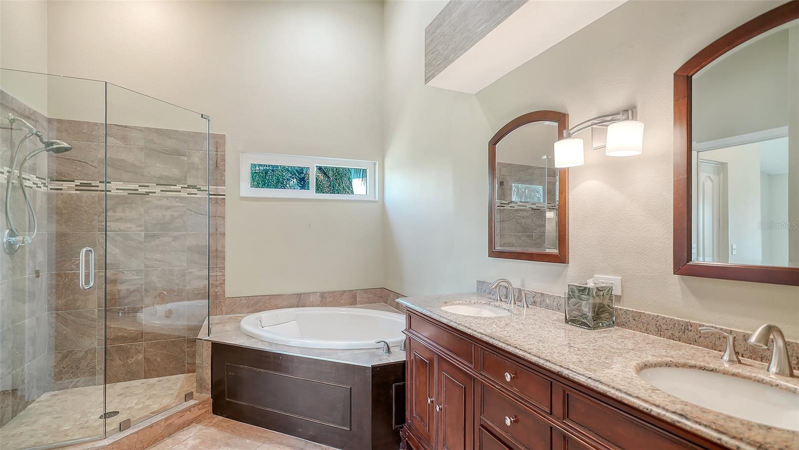 9641 Castle Point Dr #1226 Property Photo 31
