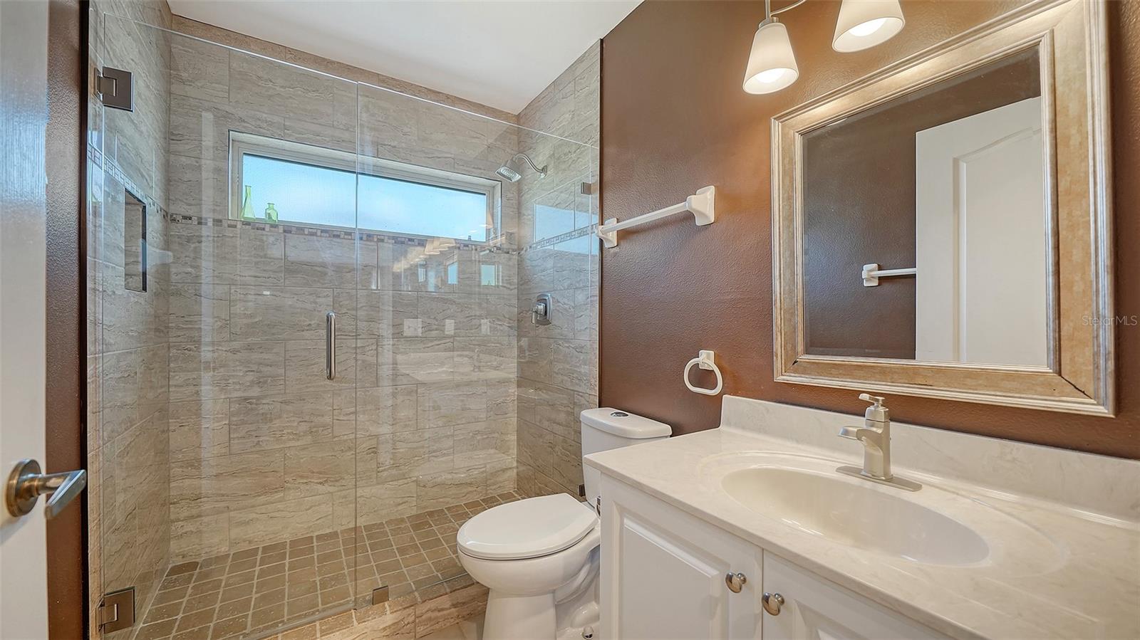 9641 Castle Point Dr #1226 Property Photo 34