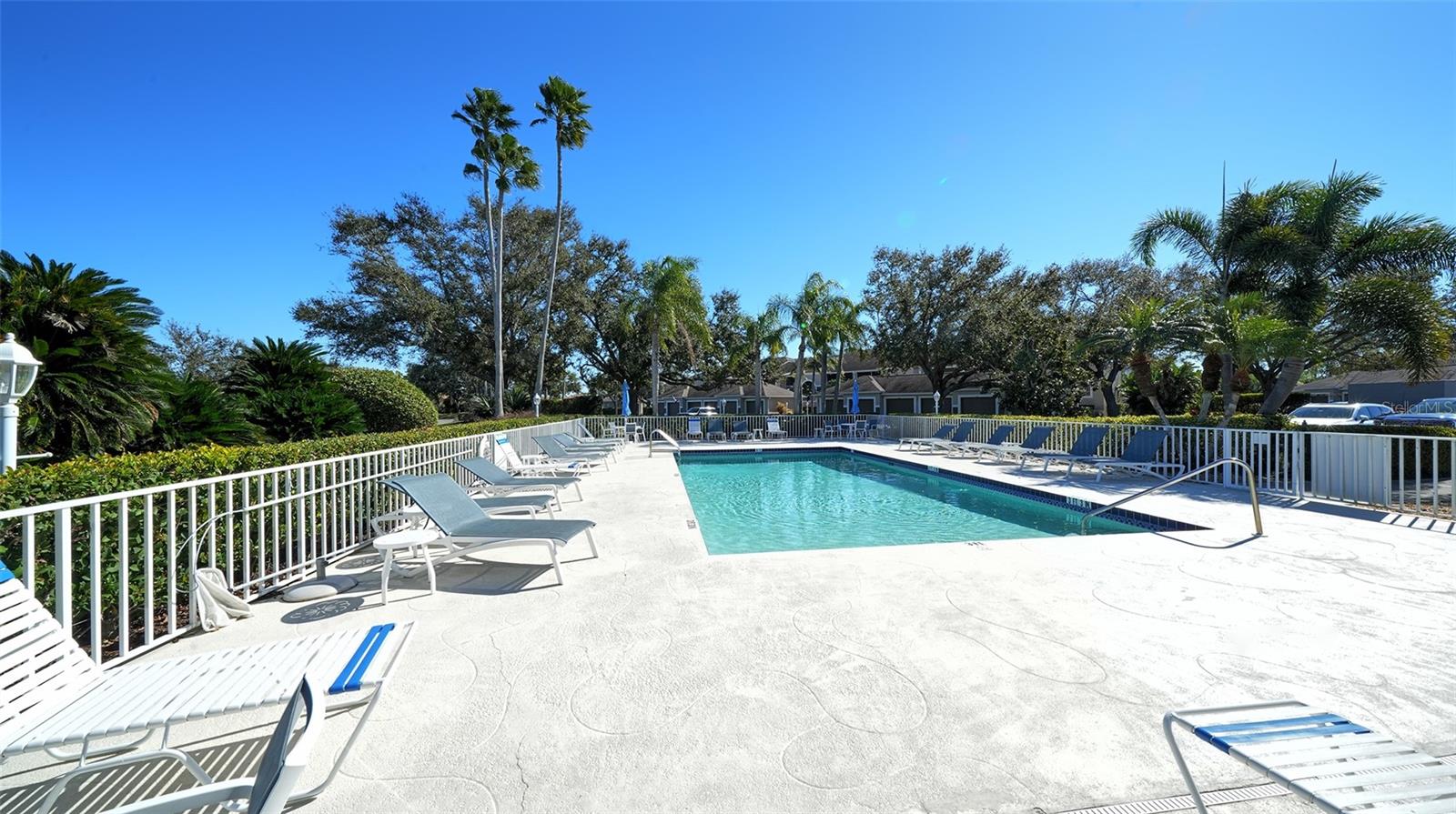9641 Castle Point Dr #1226 Property Photo 41