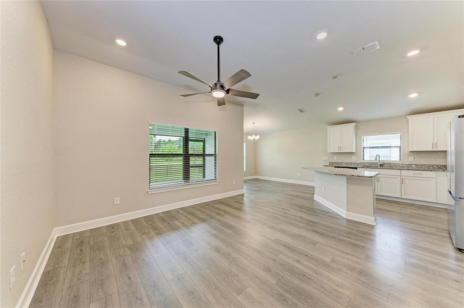 9421 43rd Ct E Property Photo 6