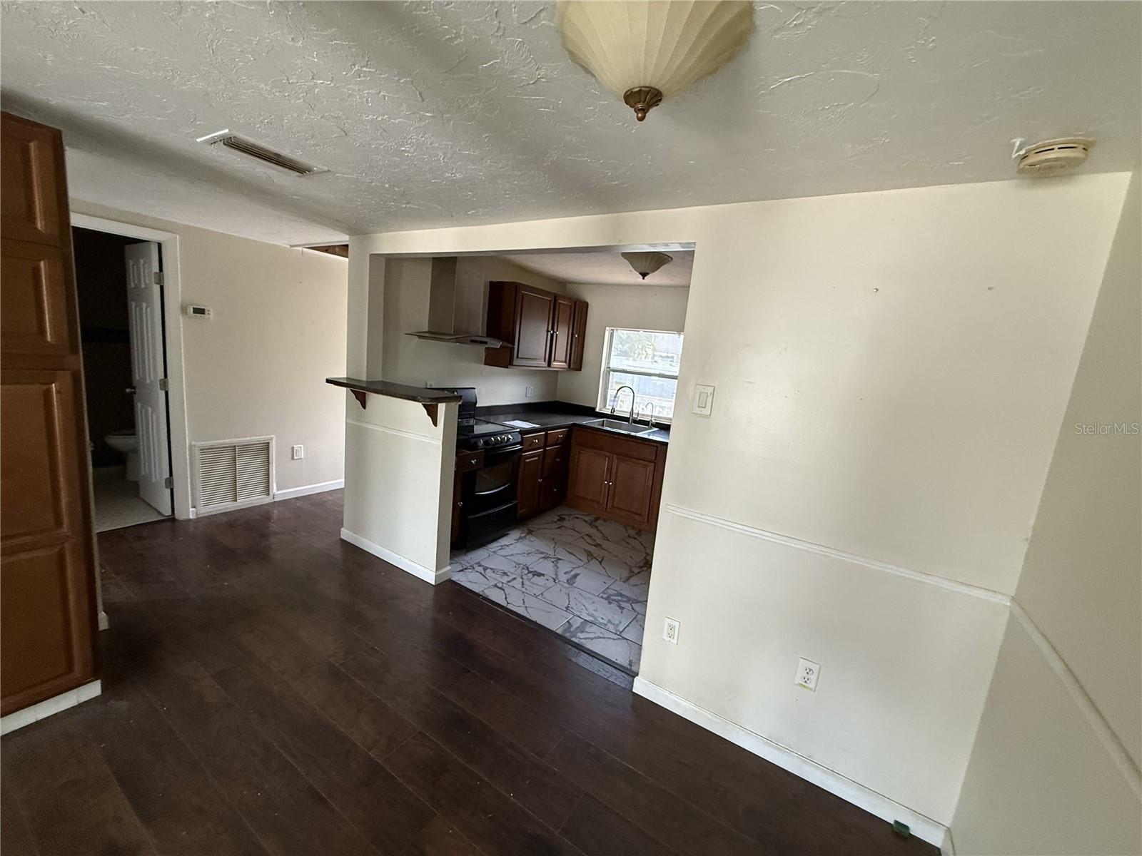 1810 9th St W Property Photo 3