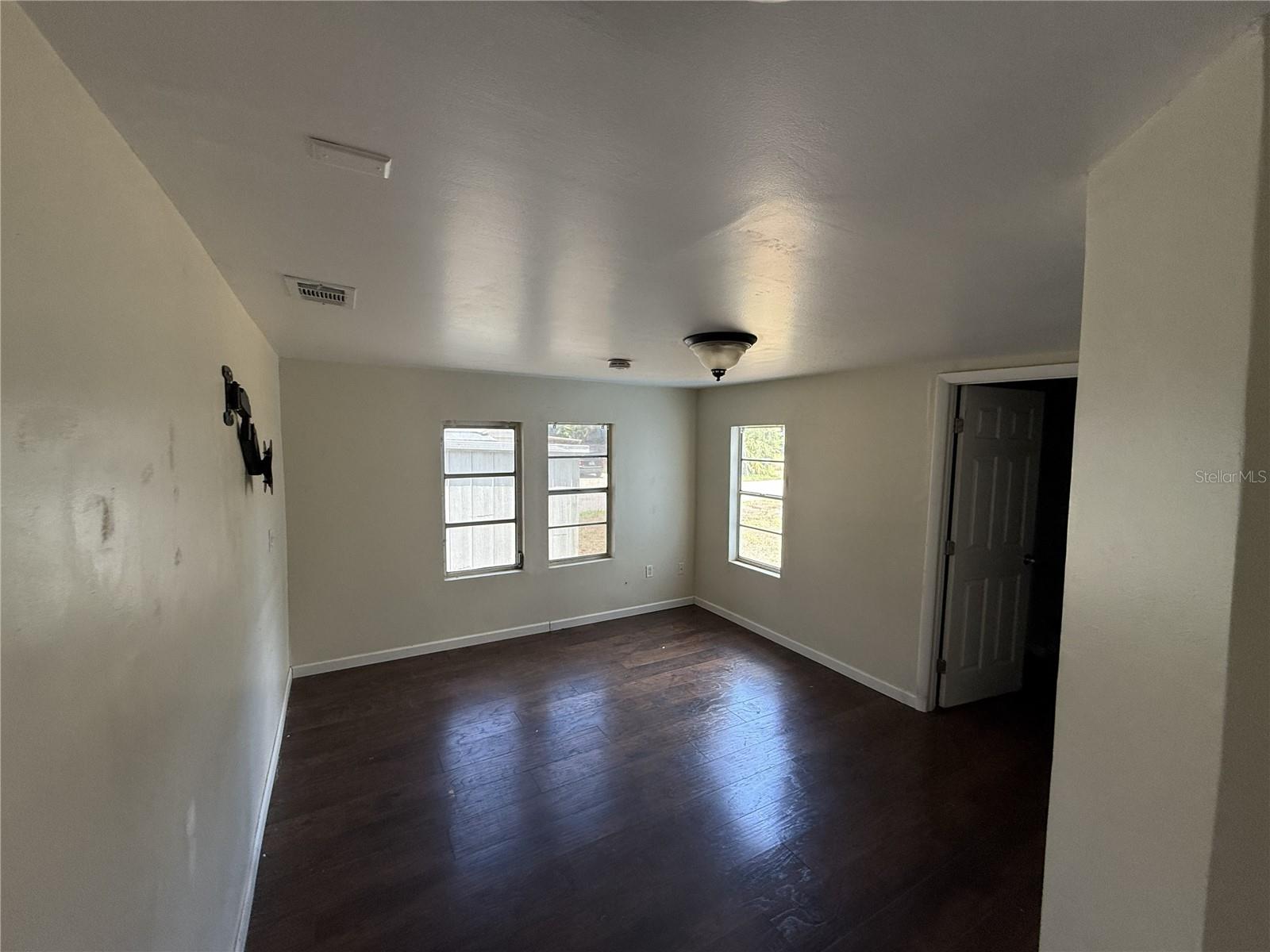 1810 9th St W Property Photo 6