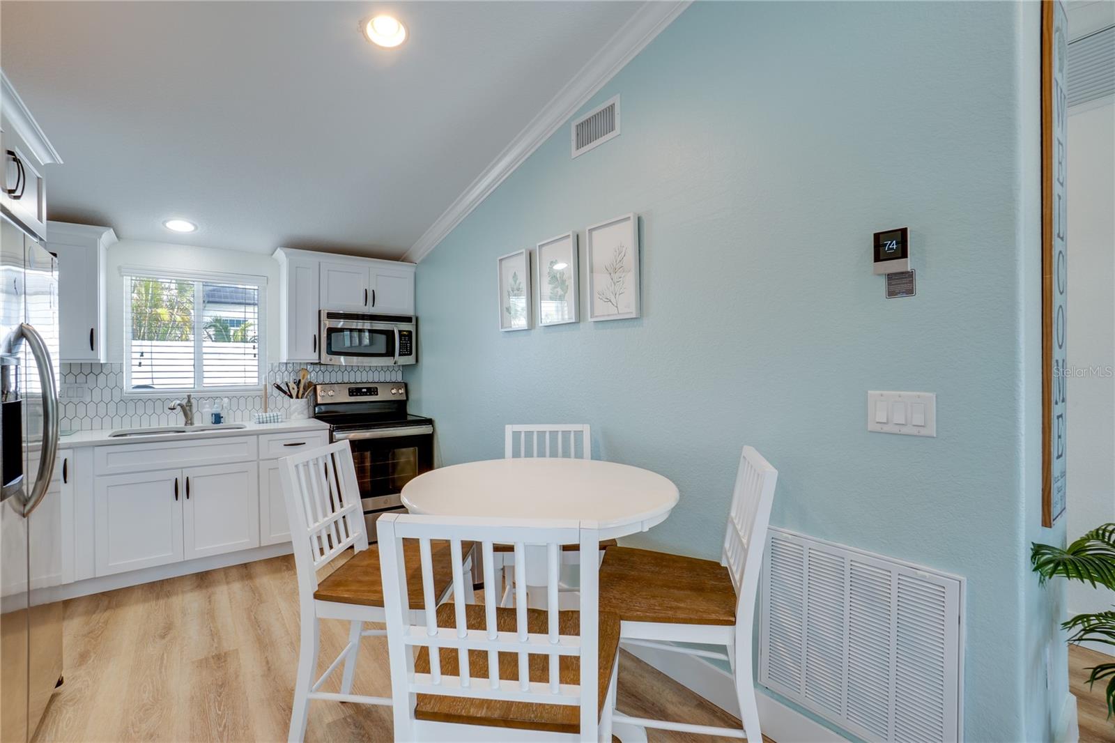 3009 Avenue E #a Property Photo 7