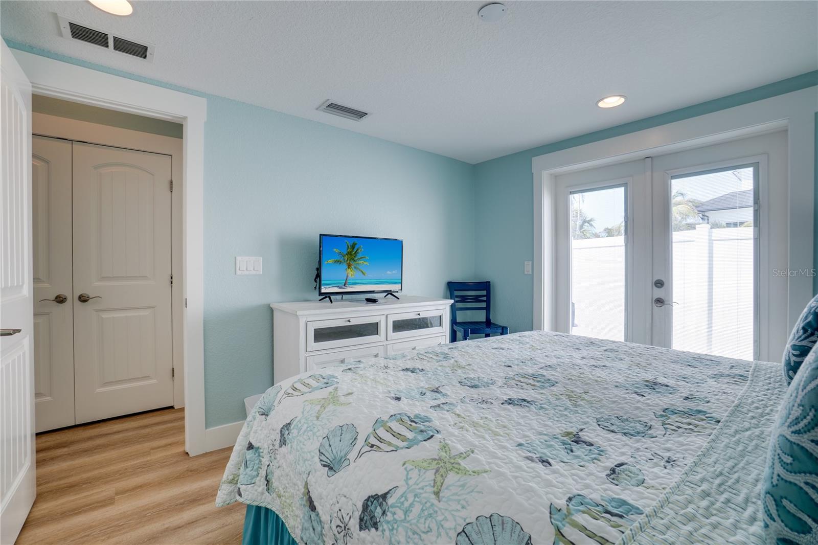 3009 Avenue E #a Property Photo 11
