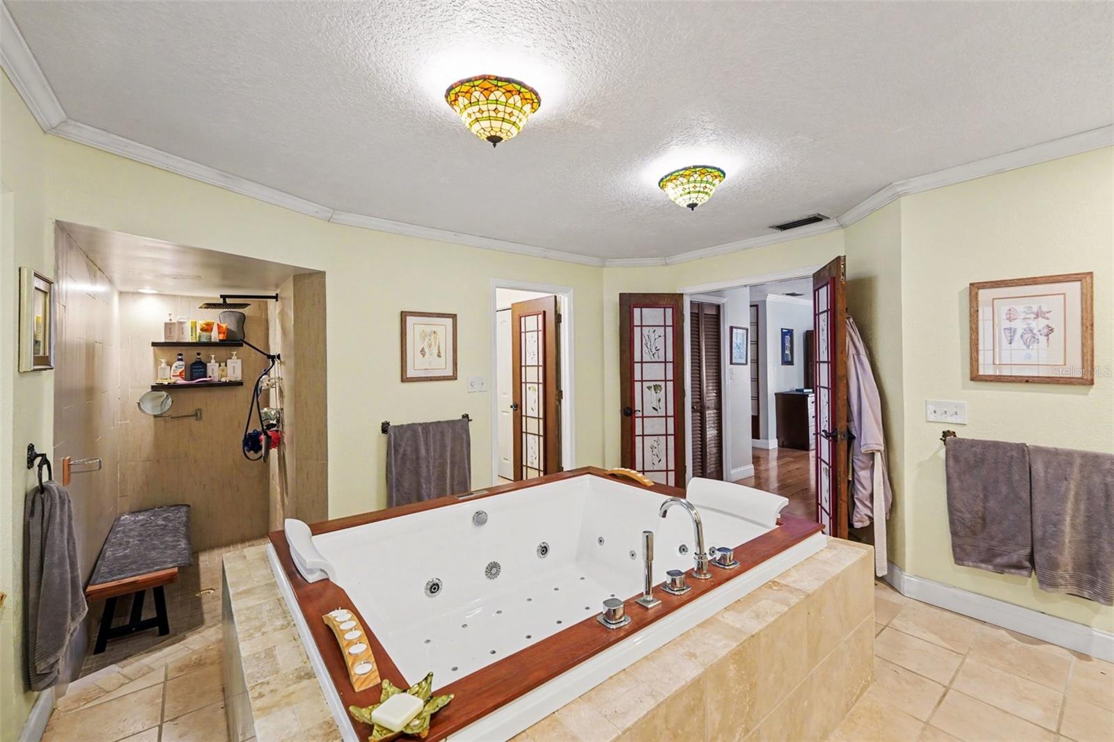 1615 Saint Pauls Dr Property Photo 13