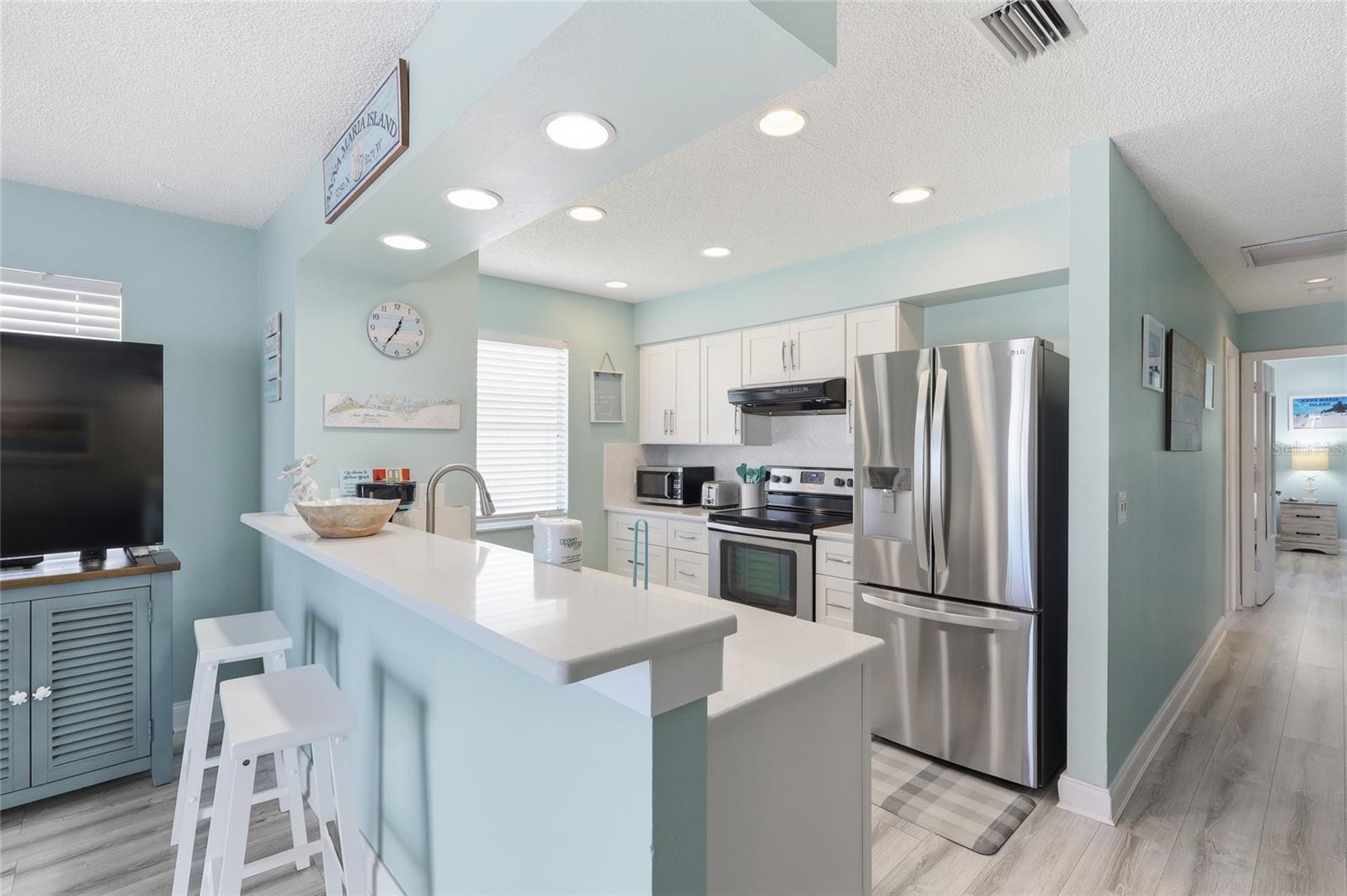 207 71st St #e Property Photo 8