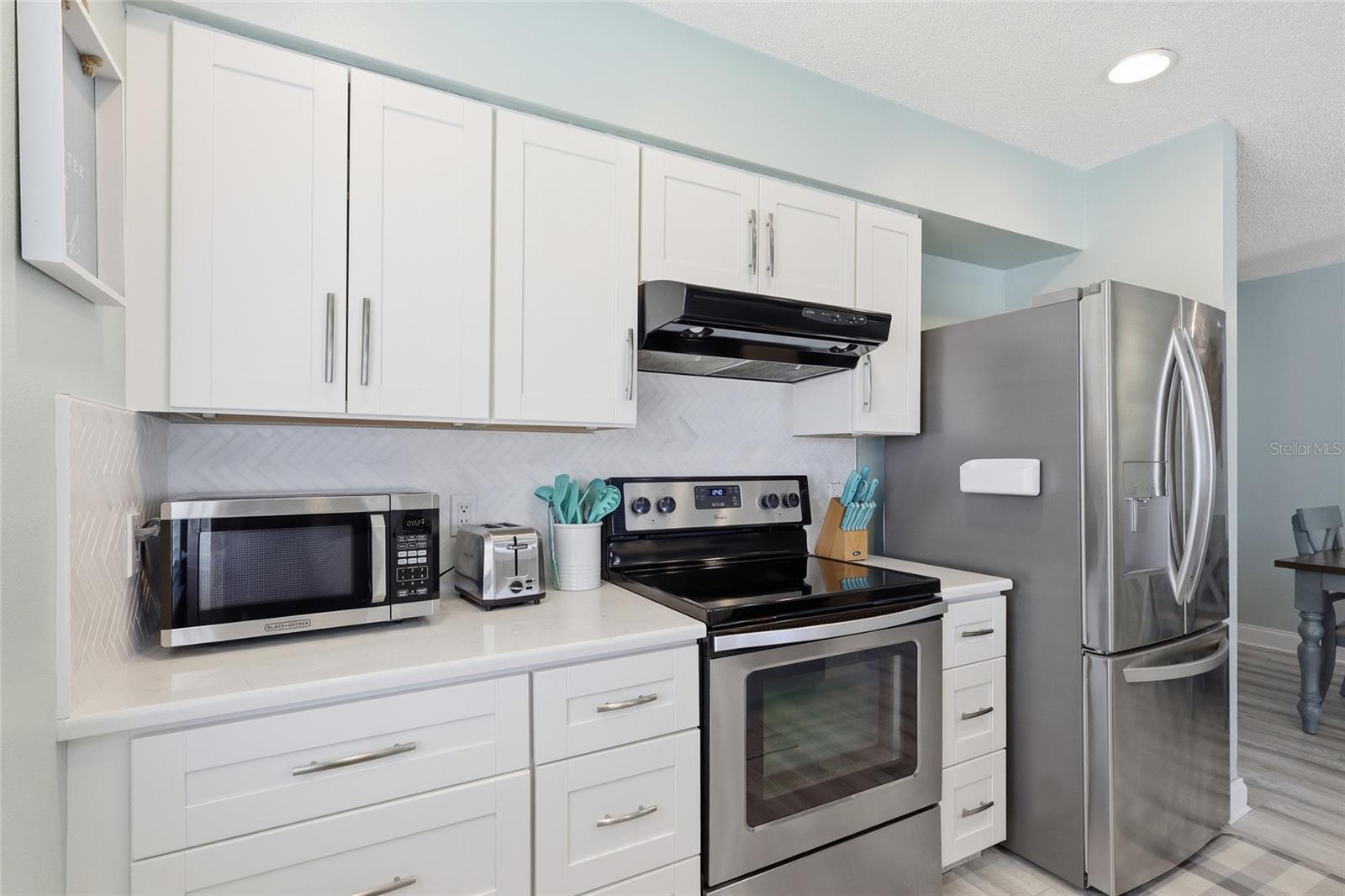 207 71st St #e Property Photo 19