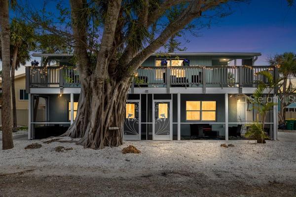 5043 N BEACH RD Property Photo 1