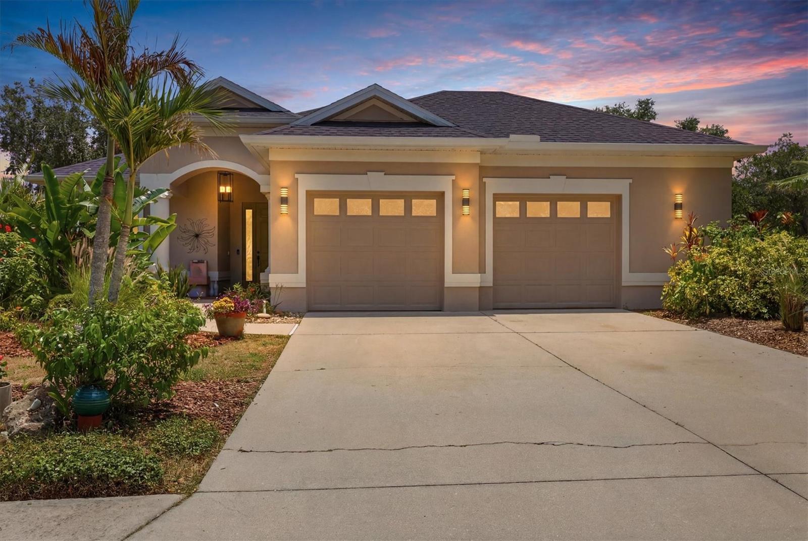 428 Snapdragon Loop Property Photo 1