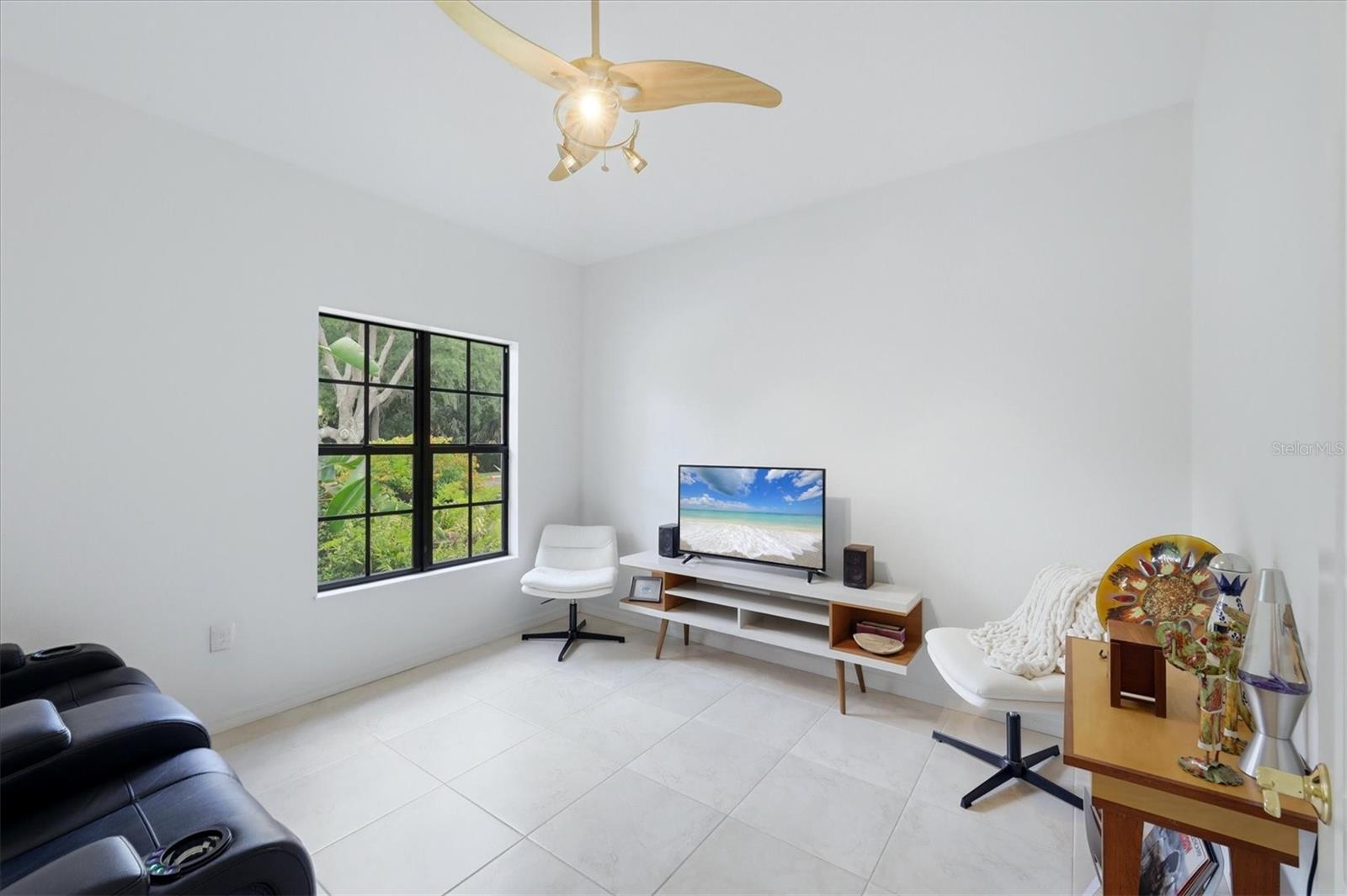 428 Snapdragon Loop Property Photo 15