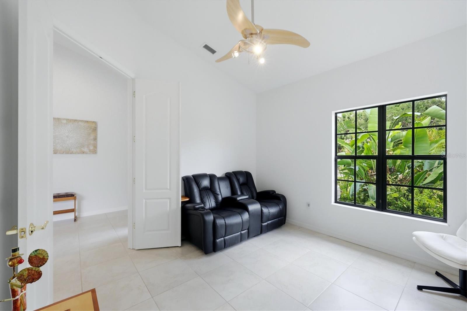 428 Snapdragon Loop Property Photo 16