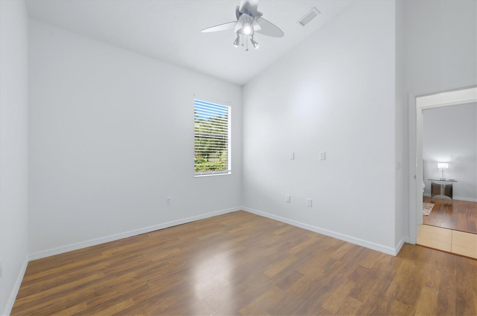 428 Snapdragon Loop Property Photo 22