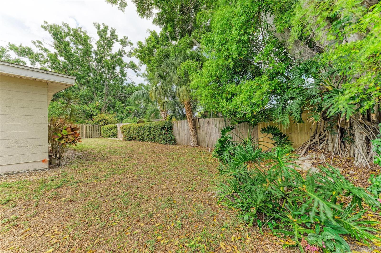 161 Suntan Ave Property Photo 37