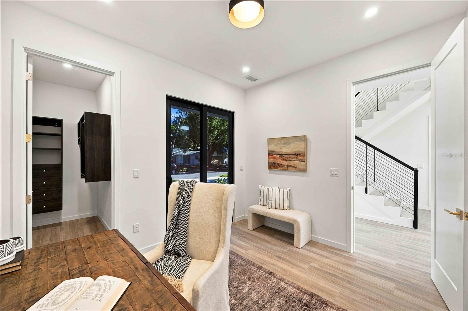 2258 Arlington St Property Photo 19
