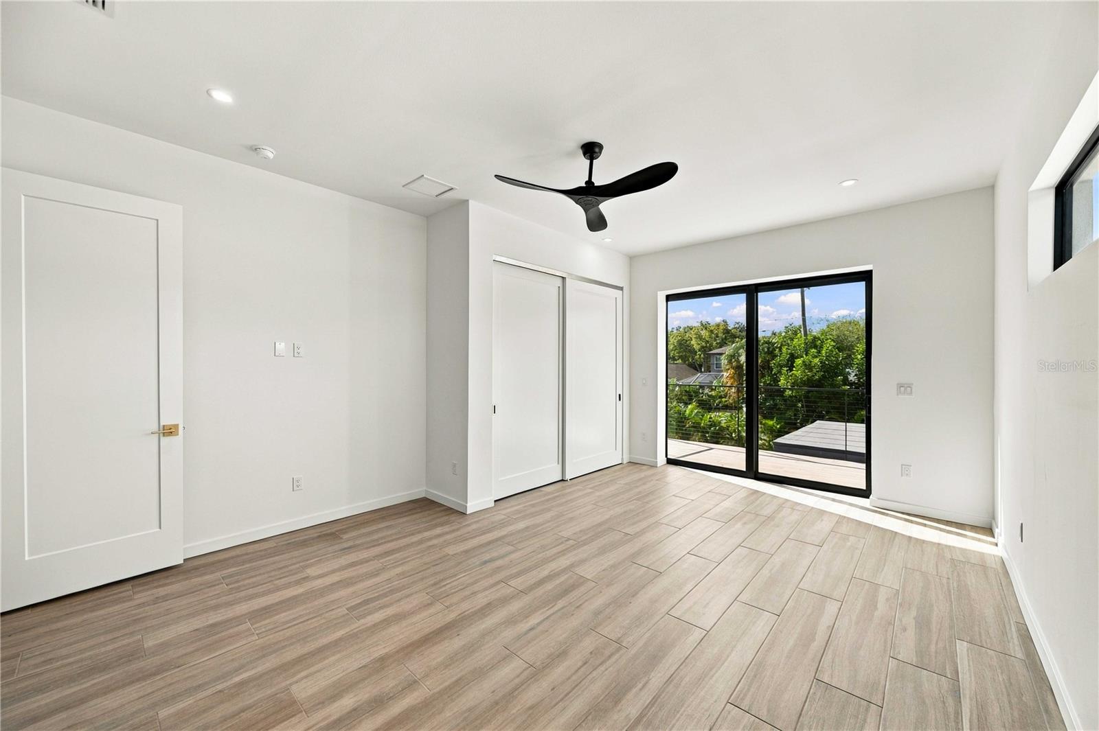 2258 Arlington St Property Photo 42