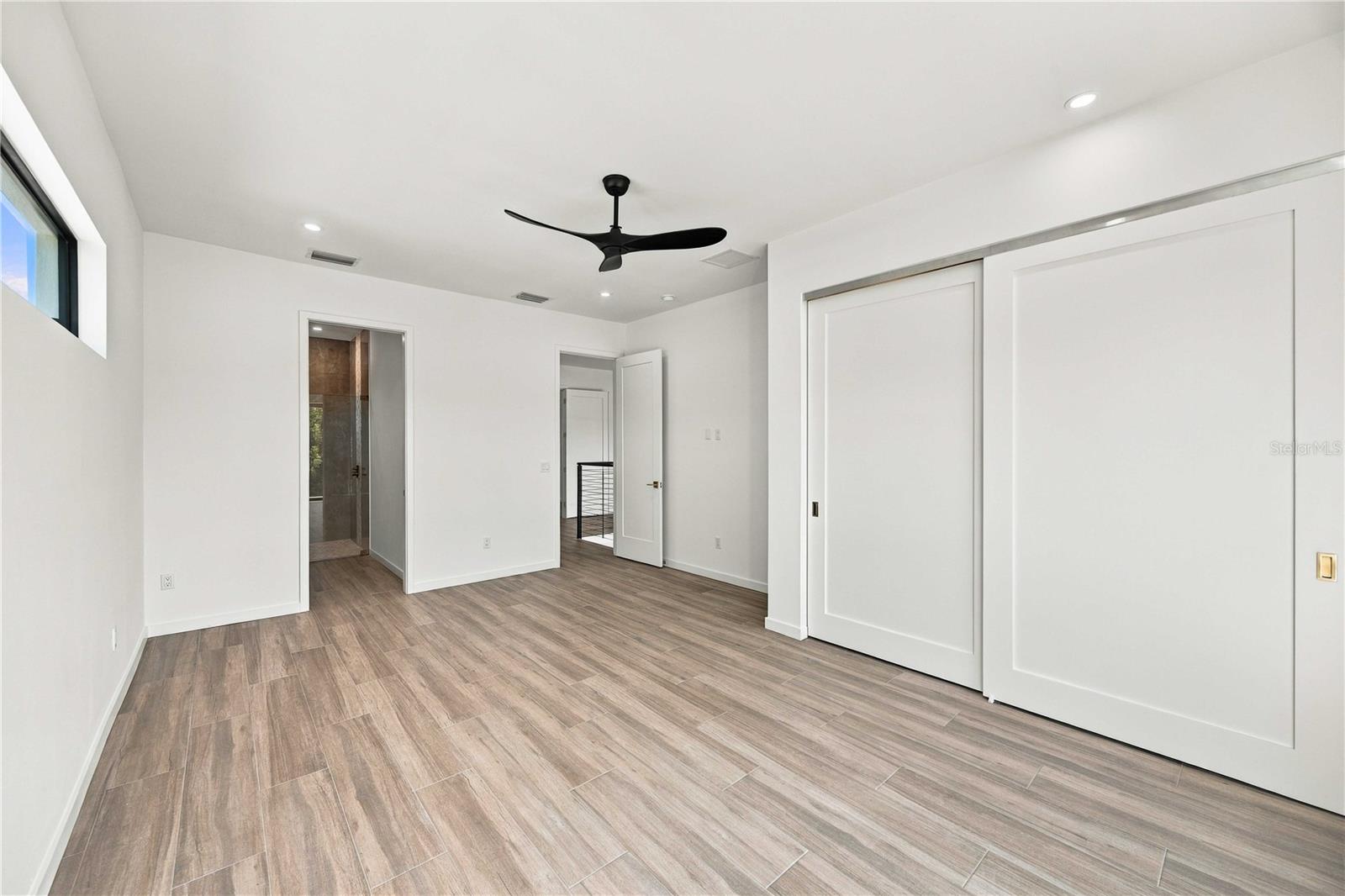 2258 Arlington St Property Photo 43