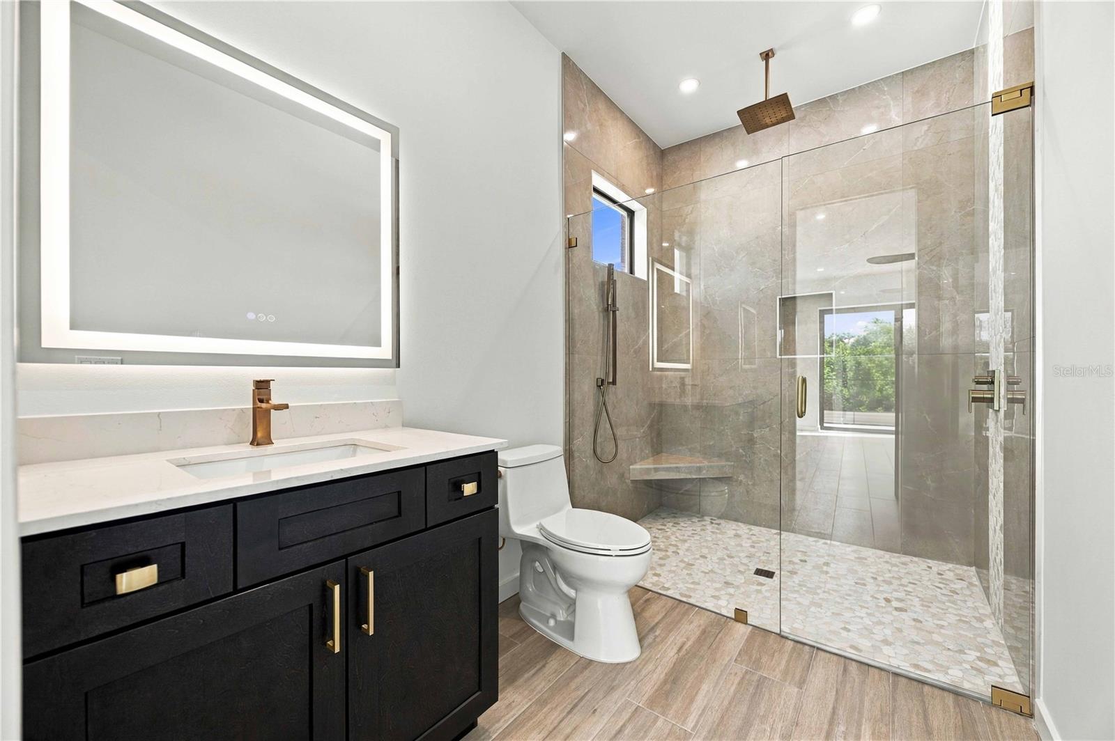 2258 Arlington St Property Photo 44